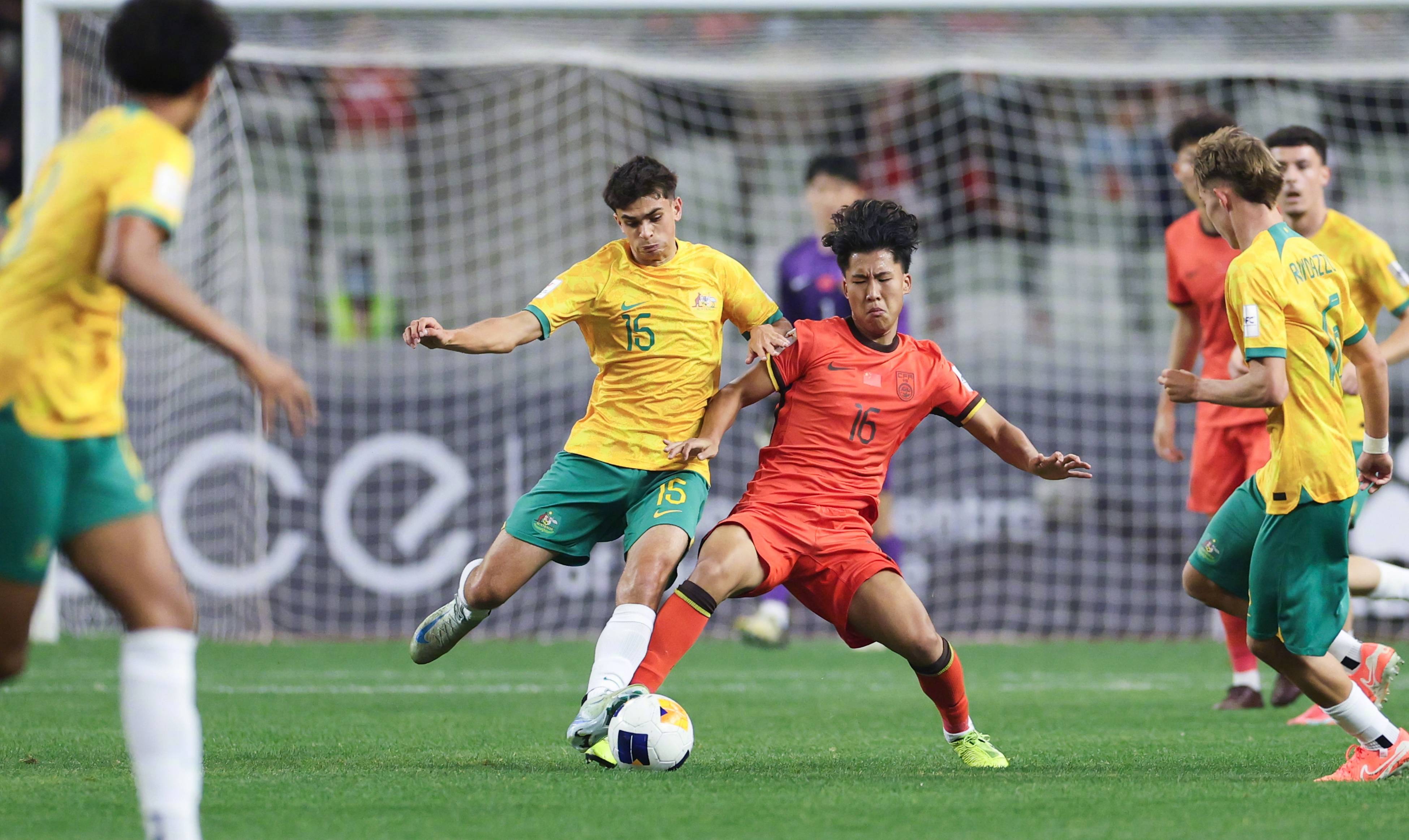 亚洲足坛焦点战役引发球迷热议