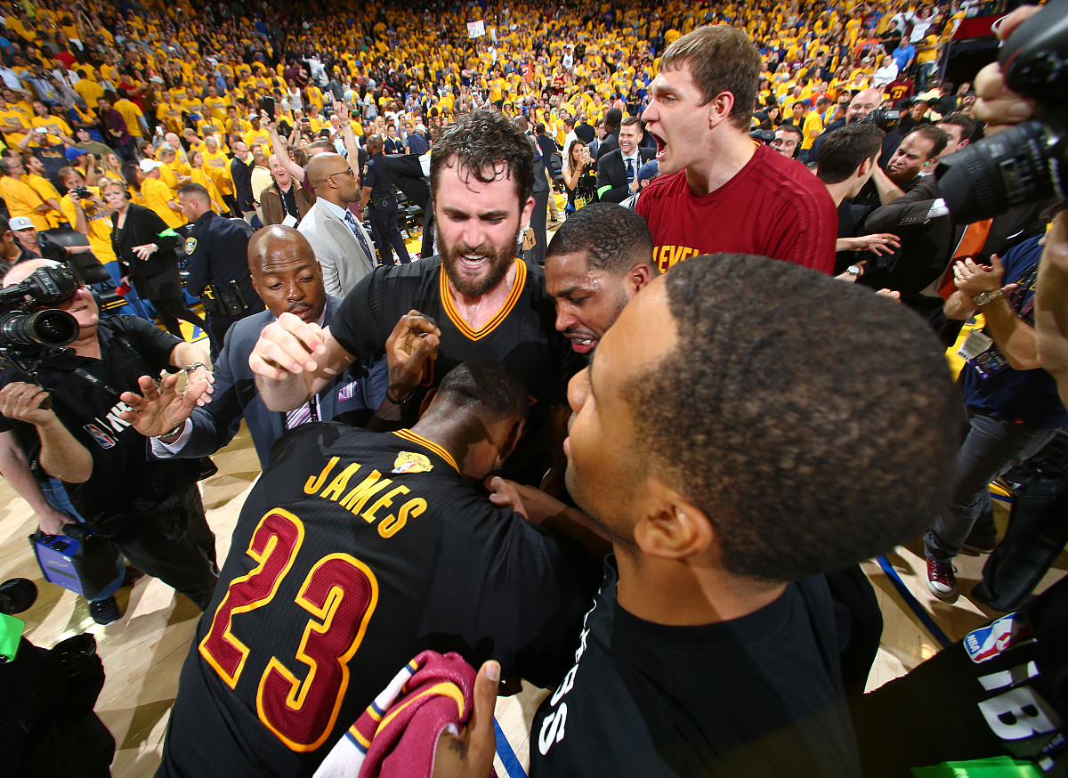 包含「骑士再遭惨败」改写为「骑士再战不利连连败」的词条 包含「骑士再遭惨败」改写为「骑士再战不利连连败」的词条