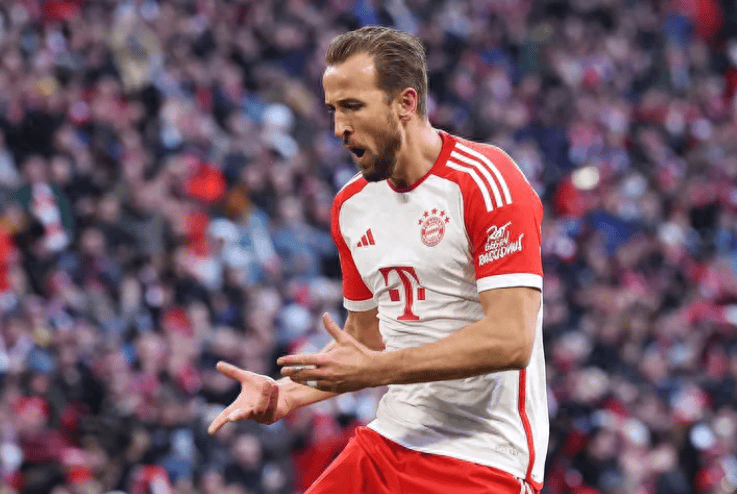 关于瑞士中场球员一鸣惊人夺得荷兰联赛金靴奖的信息