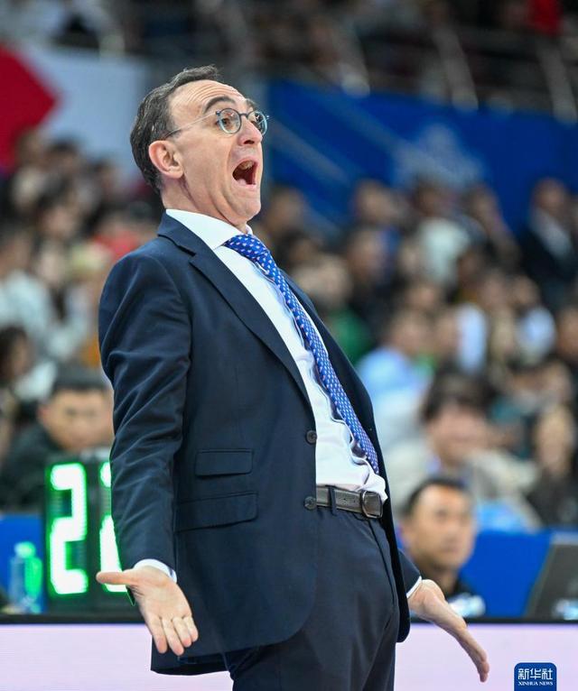 包含匈牙利队在预选赛中取得关键胜利，士气高昂的词条