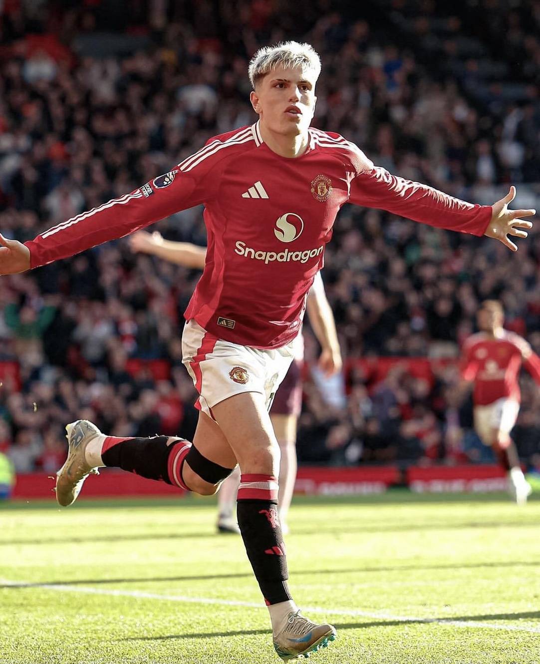 阿森纳不敌伯恩茅斯，拉卡泽特展露锋芒