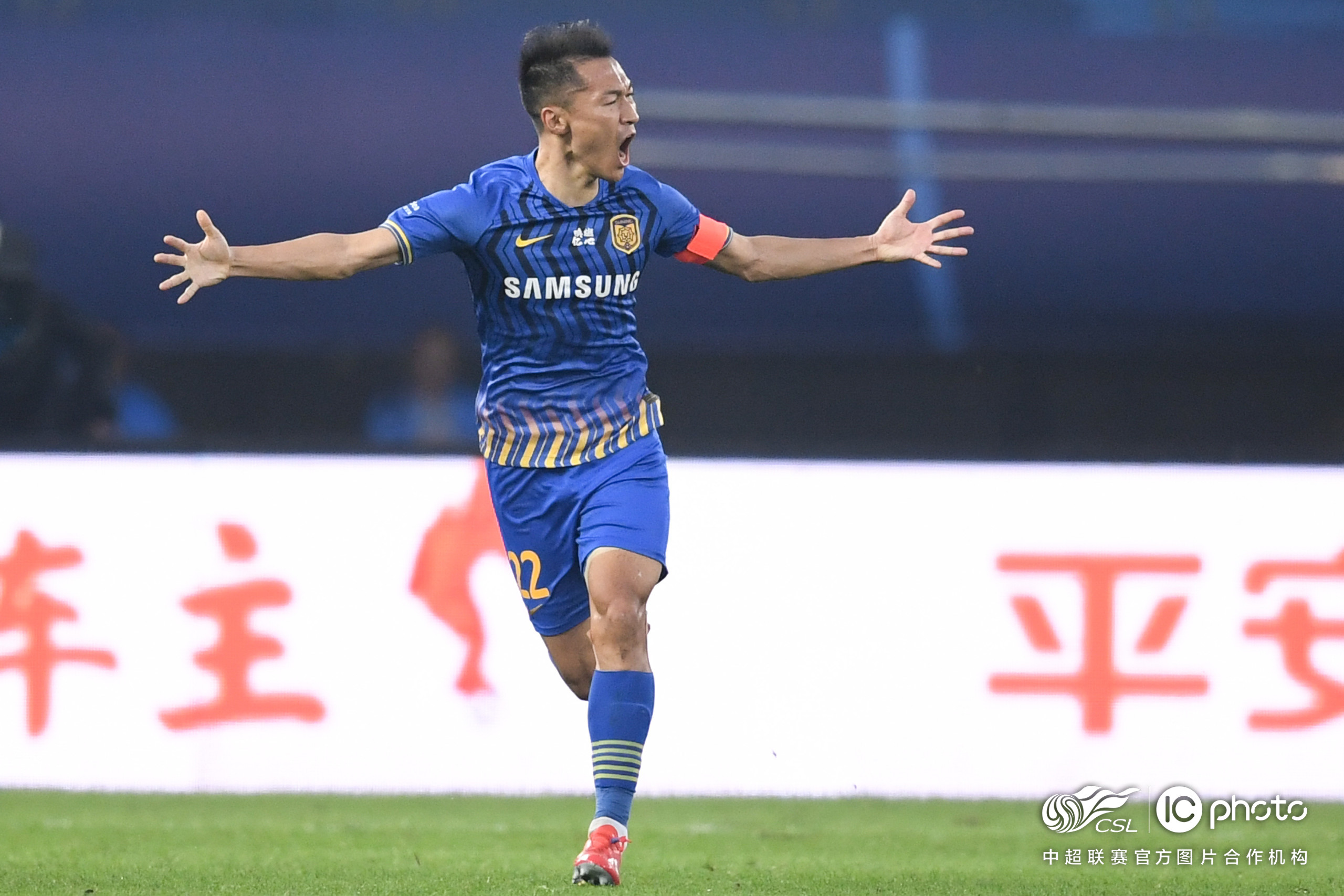 包含苏宁主场胜利，实现关键三分追赶前场！的词条