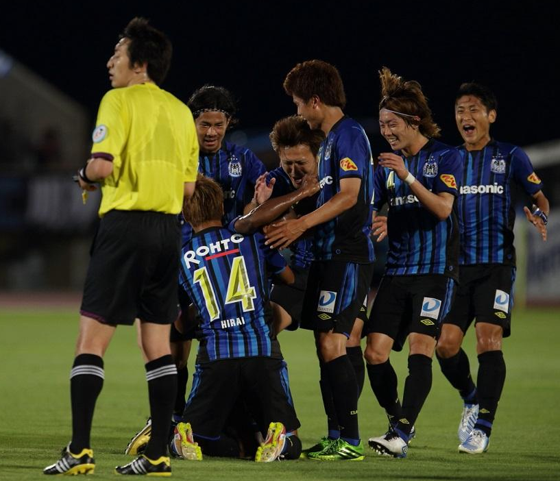 首尔球队惨败，陷入淘汰困境