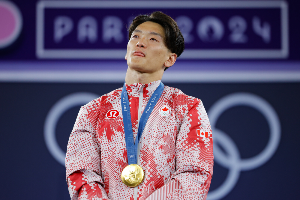 加拿大体操选手夺得银牌