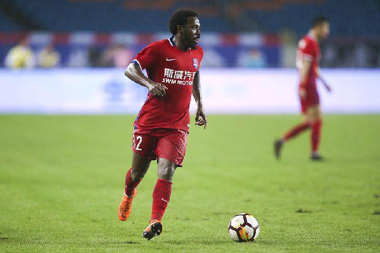 关于青岛大胜新疆,冷门胜利引人瞩目的信息 关于青岛大胜新疆,冷门胜利引人瞩目的信息