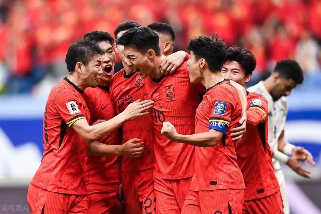 包含国内足球联赛精彩赛况，球队实力对决的词条