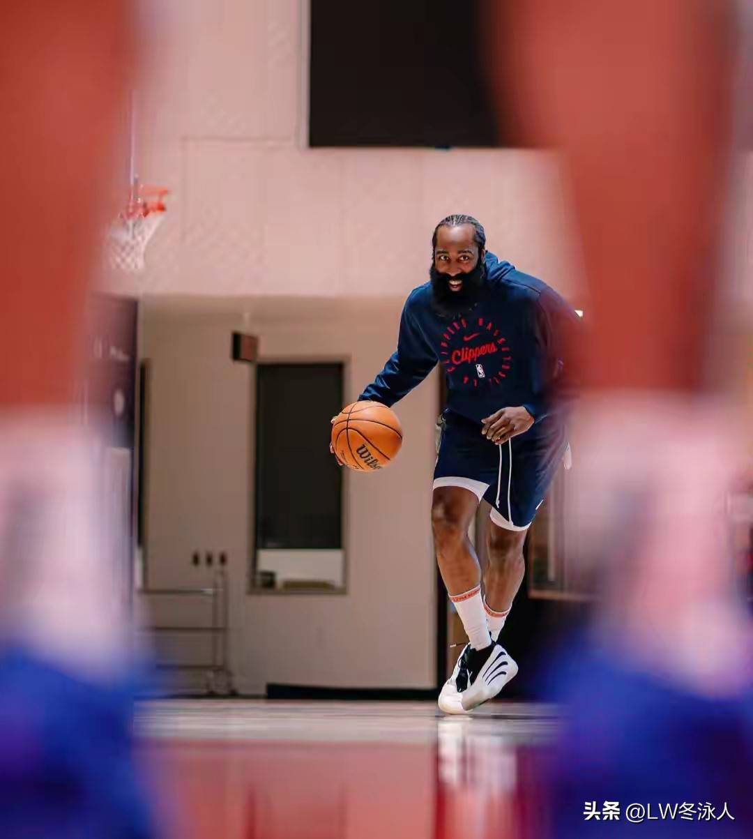 快船队球员恢复训练，备战季后赛的简单介绍