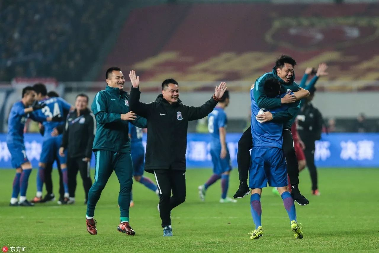 关于巴黎FC遭遇连败，冠军宝座岌岌可危的信息