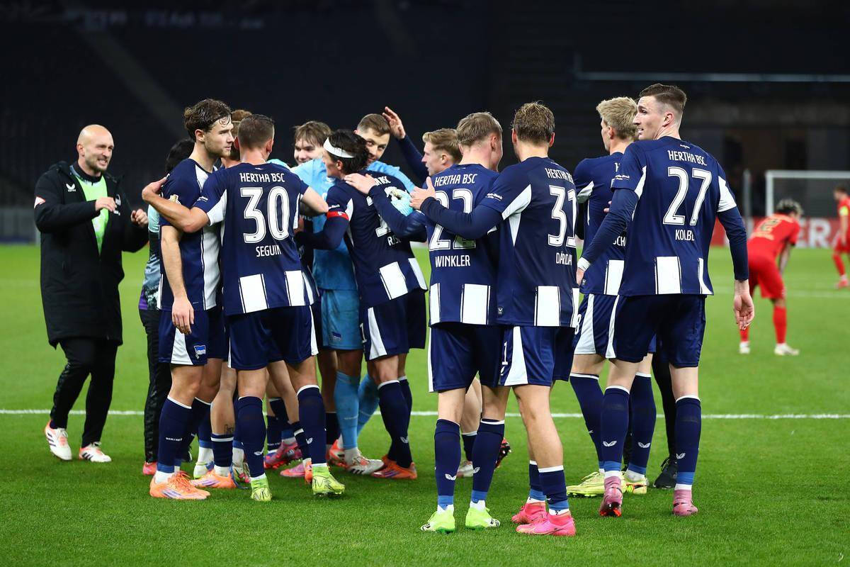 曼城主场大胜阿斯顿维拉，英超榜首稳坐不移的简单介绍