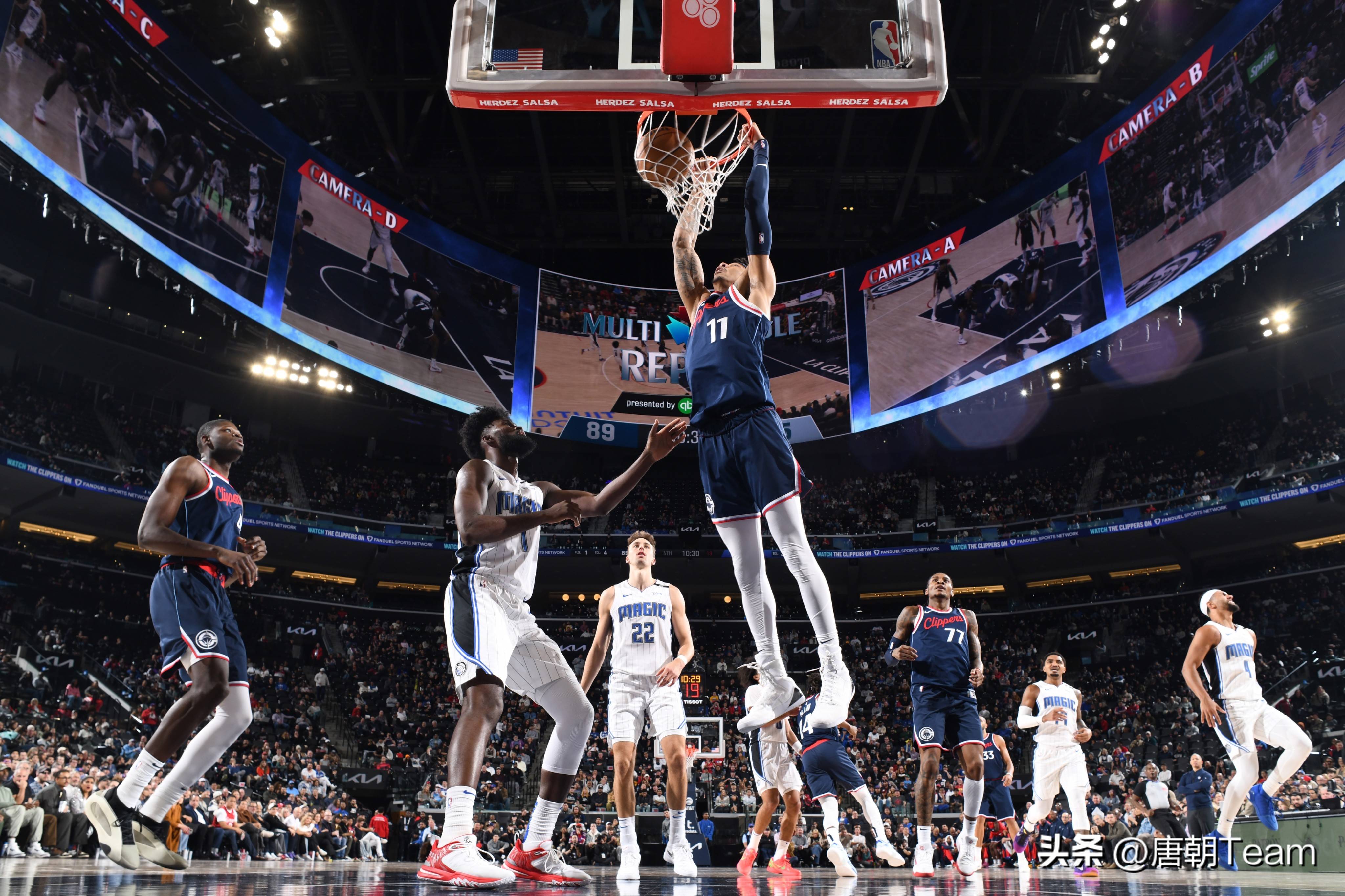 爱游戏投注-包含快船队全力备战，队员们展现了强大实力的词条